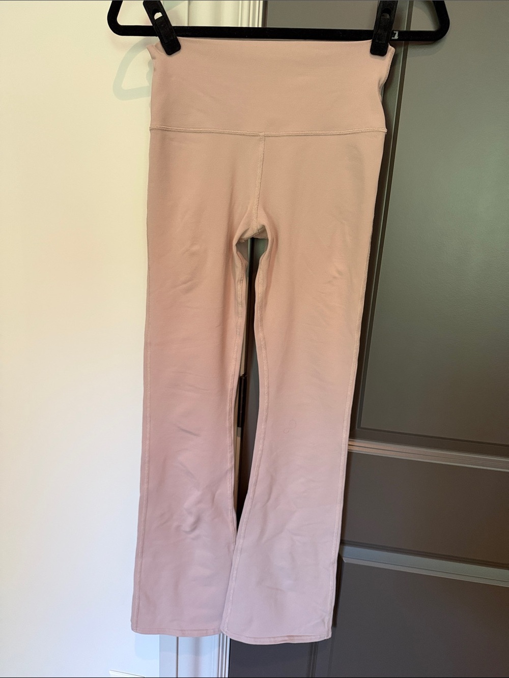 ALO Yoga High-Waist Flare Leggings in Blush Pink